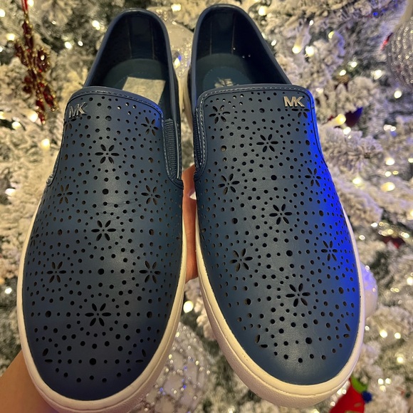 Michael Kors PERFORATED SLIP ON SNEAKERS - Picture 1 of 6